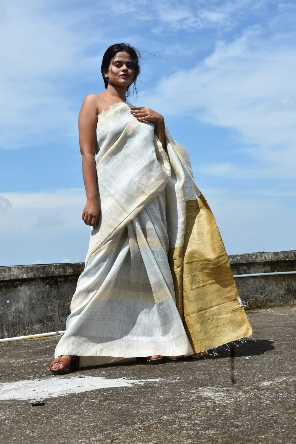 White Linen –tussar handloom natural dye Odisha saree – twill weave-Pankaja Sethi
